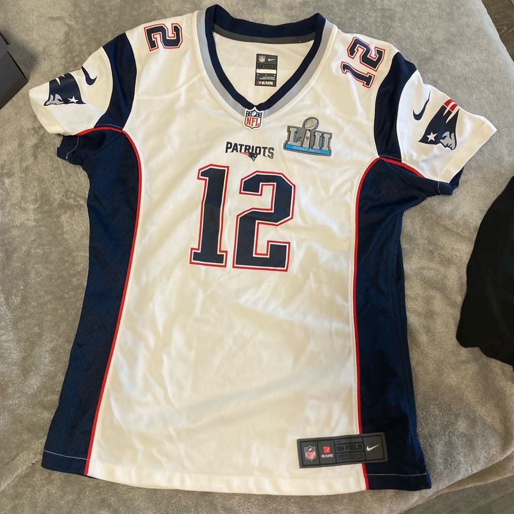 NFL Women’s NE Patriots jersey. Original. Size M.